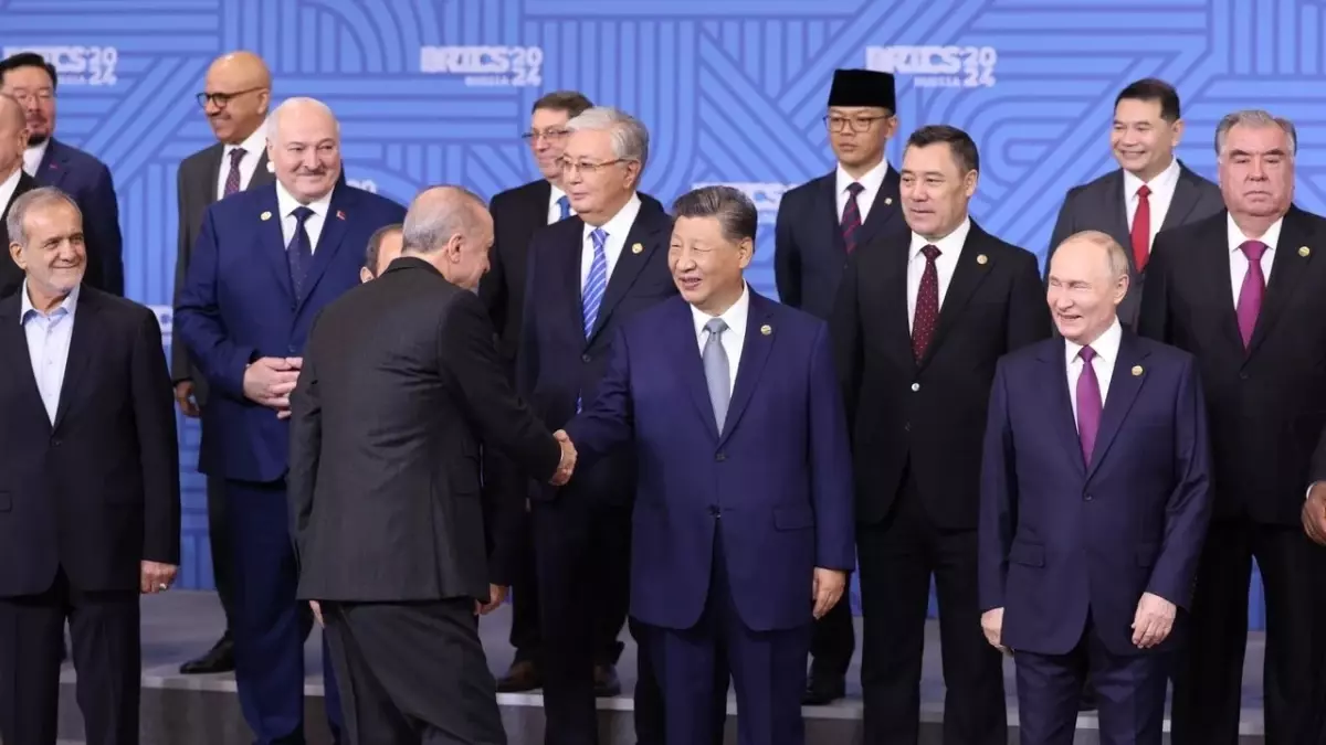 Liderler, BRICS Zirvesi\'nde küresel krizlere karşı ortak hareket çağrısında bulundu