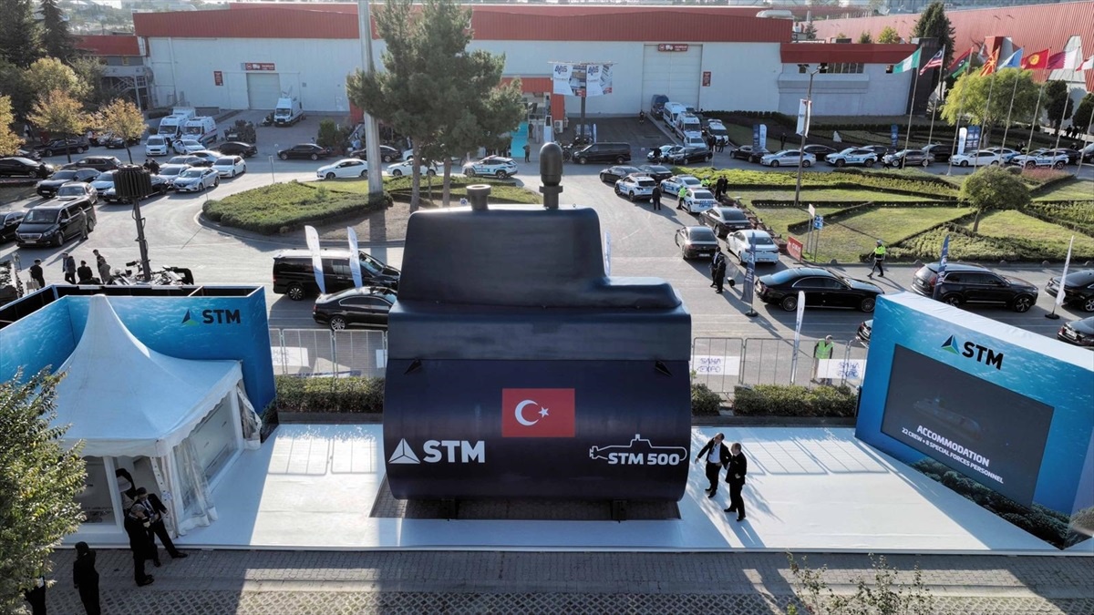 Türkiye\'nin İlk Yerli Denizaltısı STM500 SAHA EXPO\'da