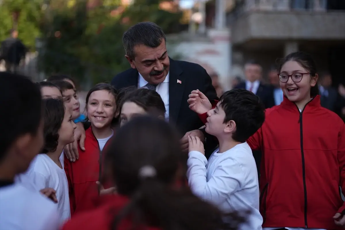 Eğitimler 2025\'te Akademi\'ye Geçiyor