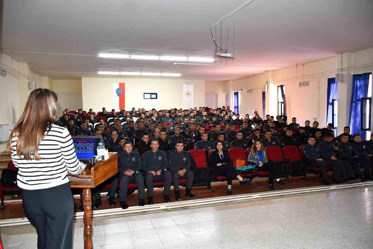 Bilecik\'te Kadına Yönelik Şiddet Eğitimi