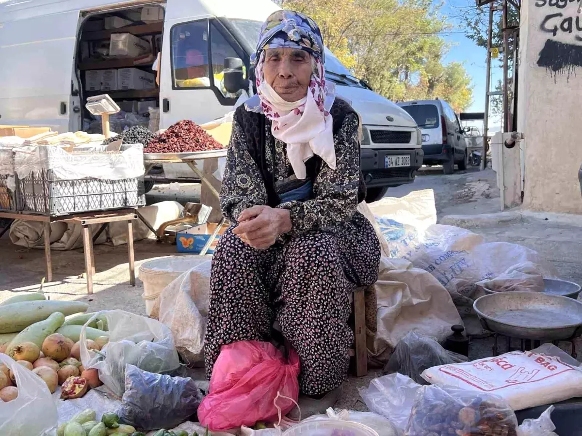 90 Yaşında Pazar Çalışanı