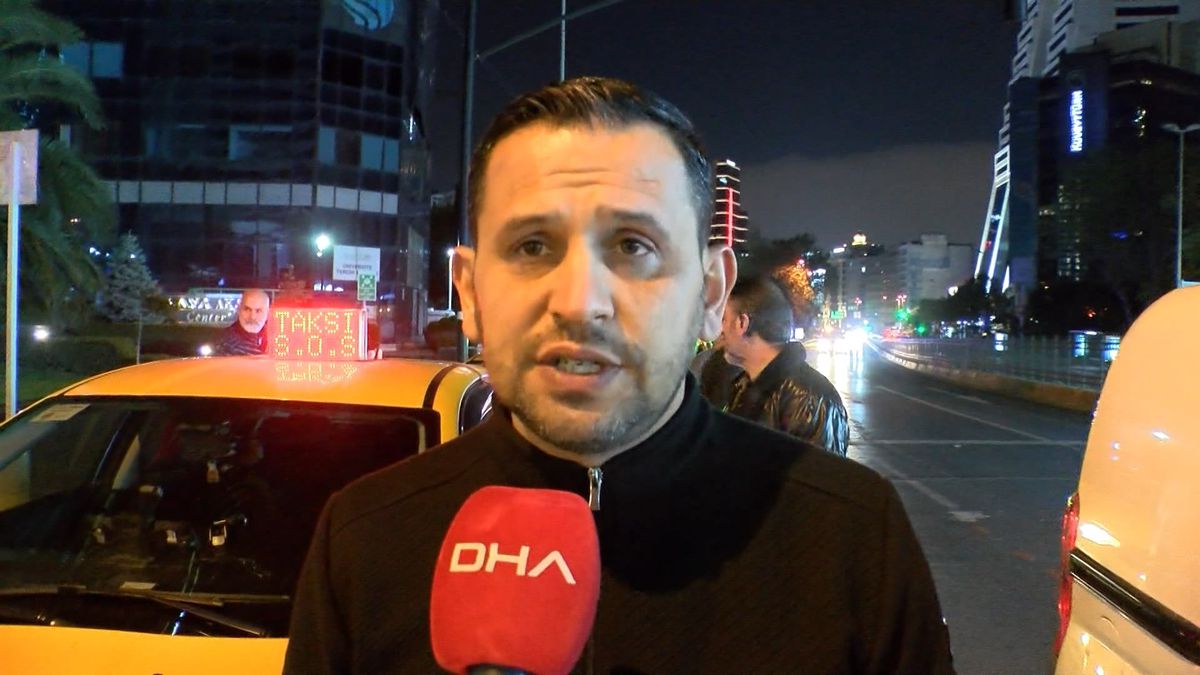 Taksiciler, Ankara\'da düzenlenen terör saldırısını kınamak için konvoy yaptı
