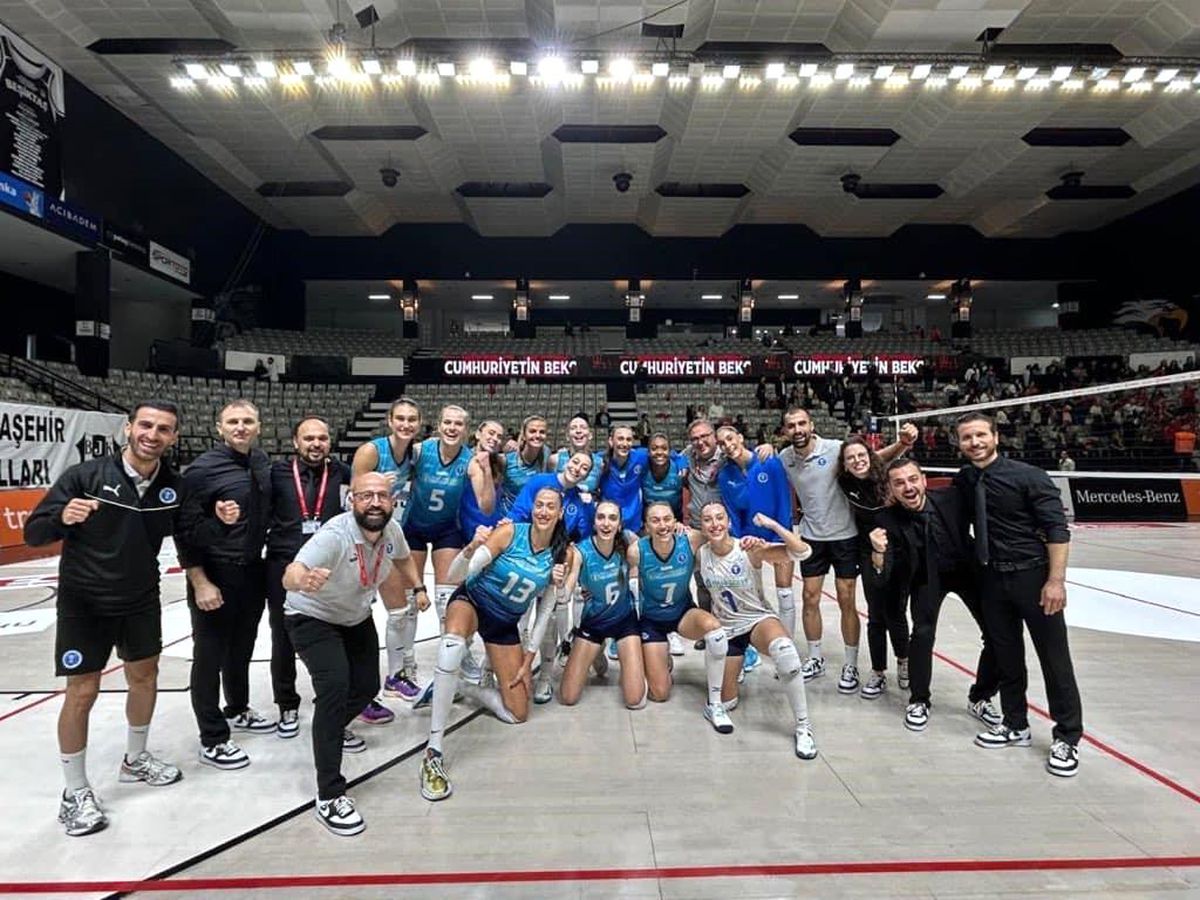 Aydın BŞB Kadın Voleybol Takımı Beşiktaş\'ı 3-1 Yendi