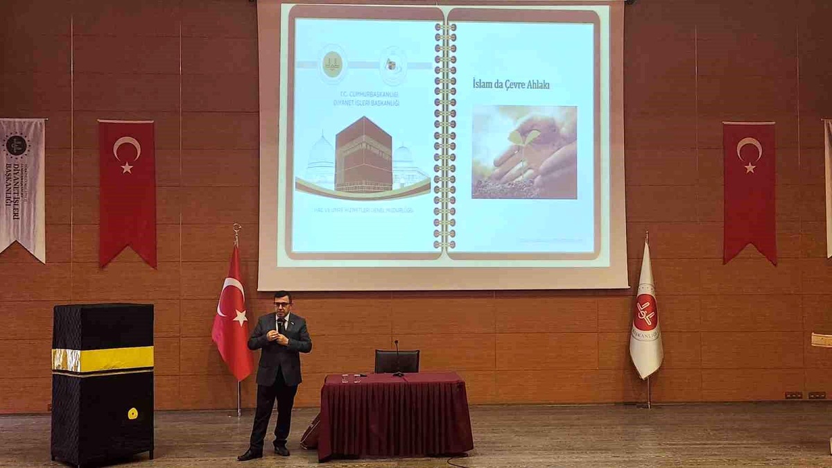 Umre İçin Eğitim Seminerleri Başladı