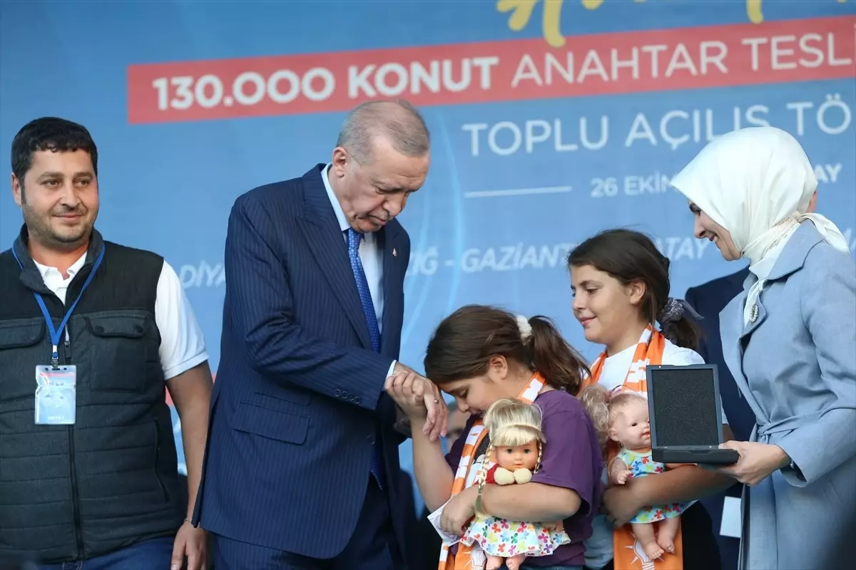 Cumhurbaşkanı Erdoğan, "Yeniden Daha Güçlü Anadolu" 130 Bin Konut Anahtar Teslim Töreni\'nde konuştu: (2)