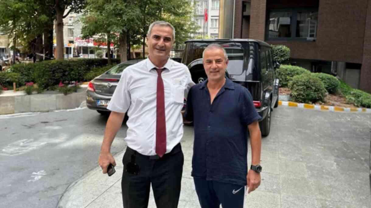 İsmail Kartal kendisine inanılmaz derecede benzeyen taraftar ile bir araya geldi