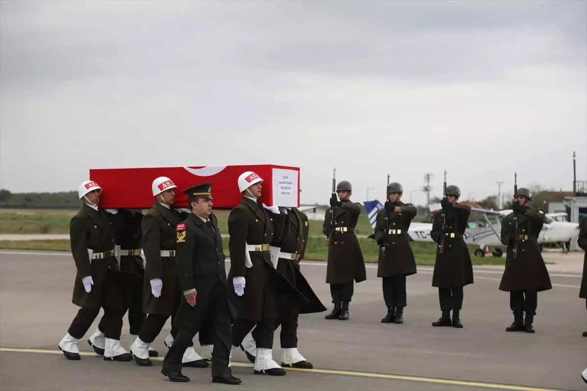 Şırnak\'ta Pençe-Kaplan Operasyonu bölgesinde şehit olan askerin naaşı Samsun\'a getirildi