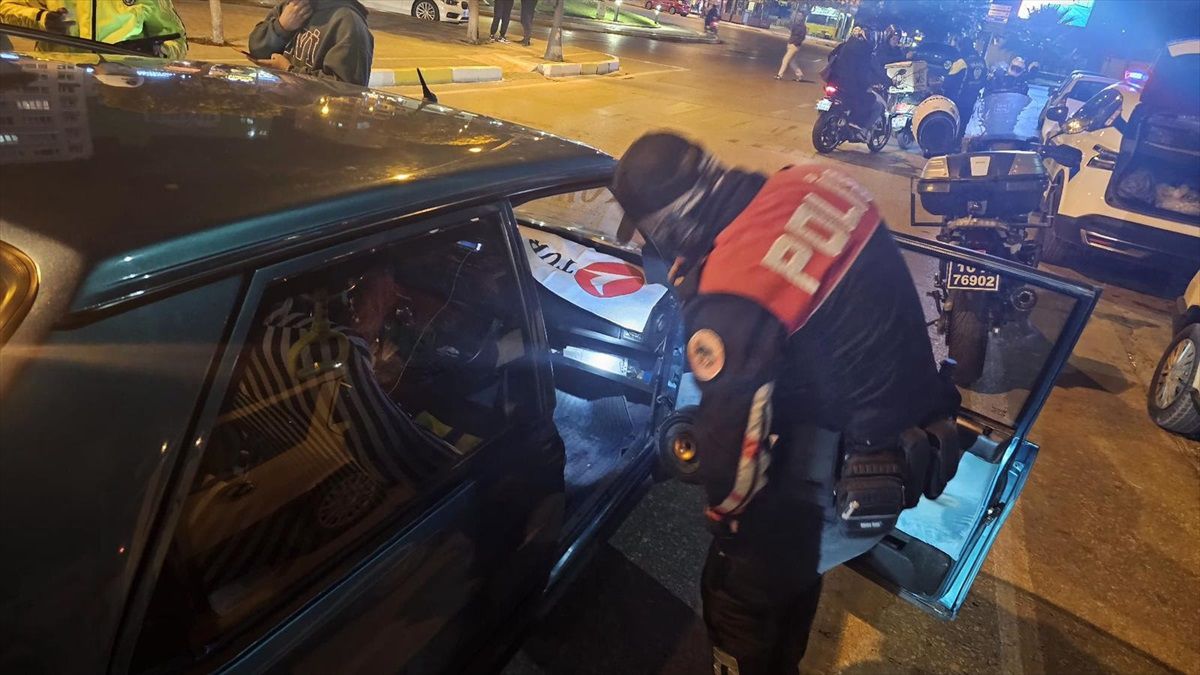 Balıkesir\'de 10 Şüpheli Gözaltına Alındı