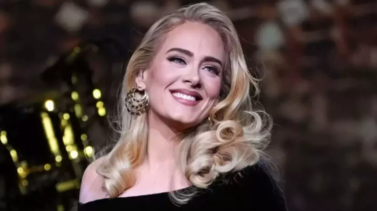 Adele\'den hayranlarını üzen haber: Kulağım sağır kaldı