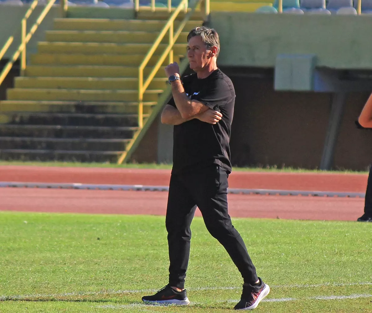 Bornova 1877, Ercan Kılıç\'la çıkışa geçti