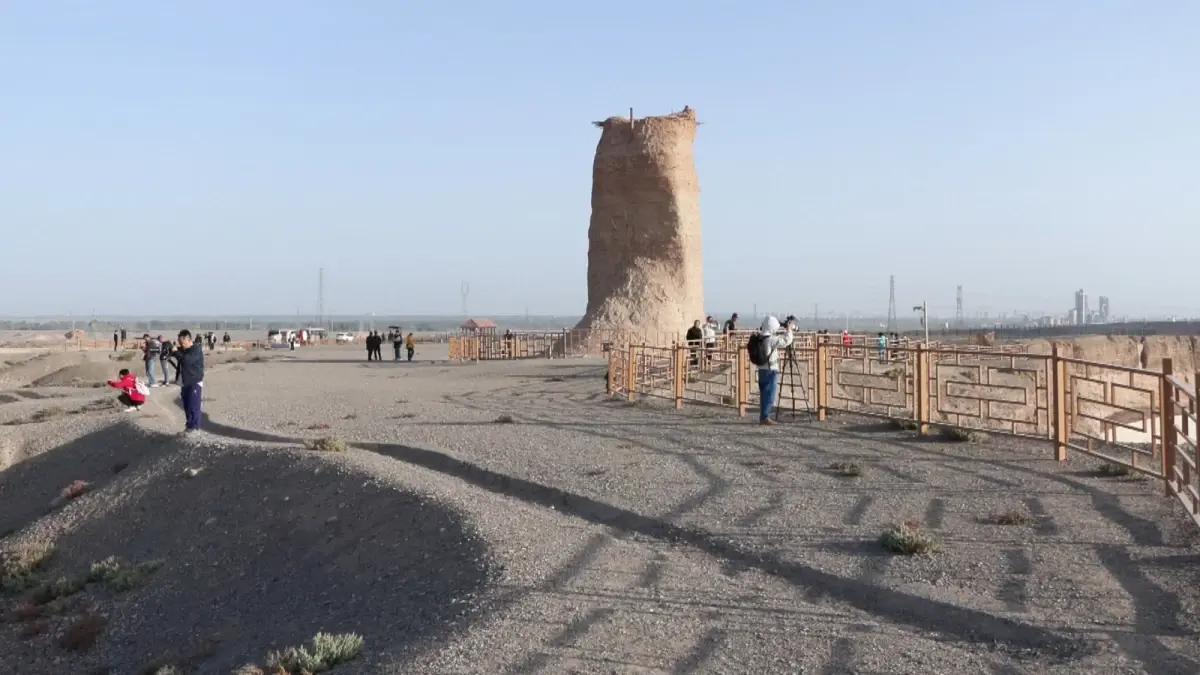 Kızılgaha Kulesi: İpek Yolu\'nun Koruyucusu