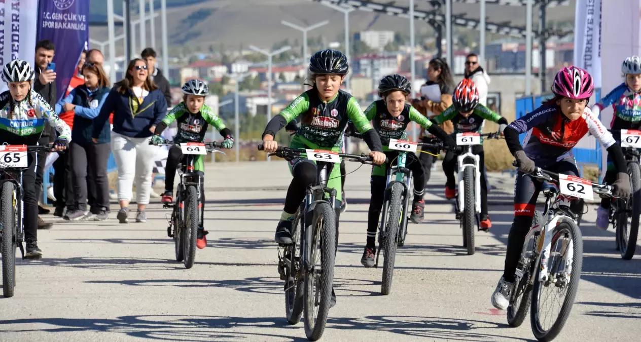 Dağ Bisikleti Cumhuriyet Kupası Erzurum\'da Yapıldı