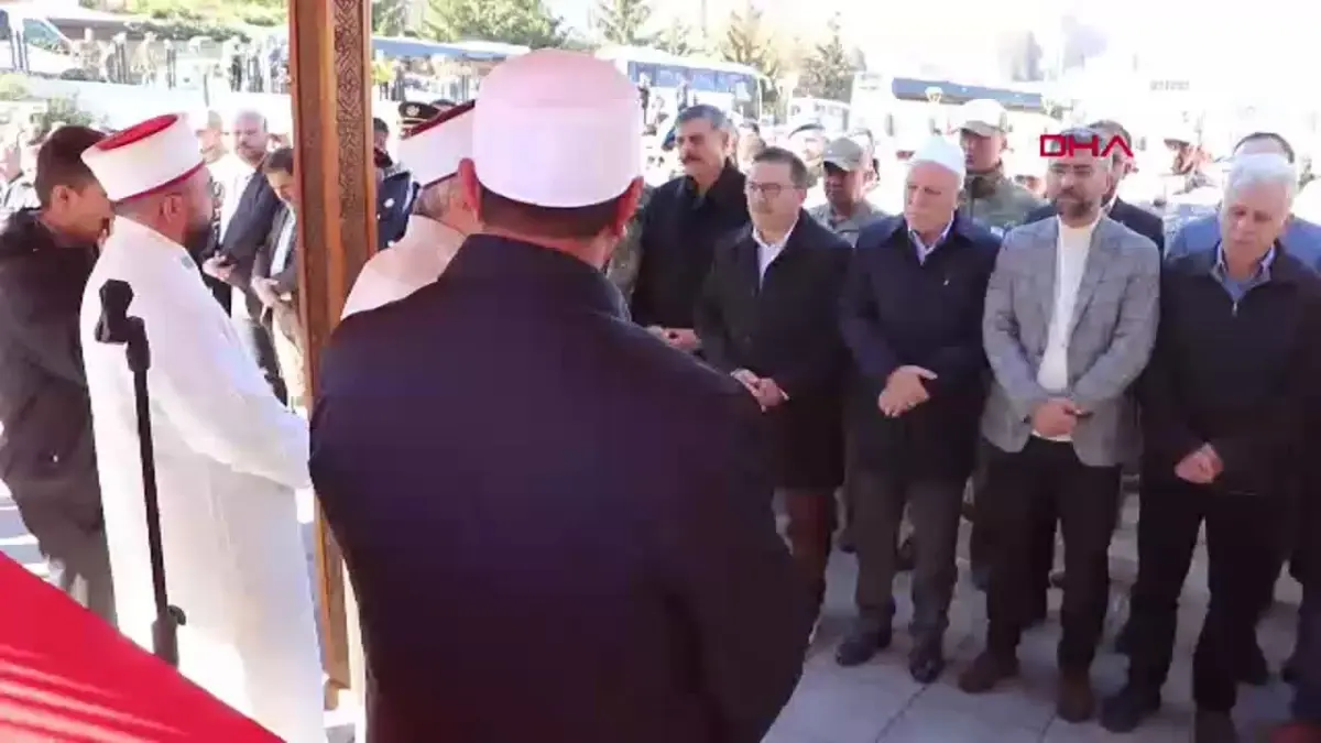 Üsteğmen Fatih Çelik, Erzurum\'da Toprağa Verildi