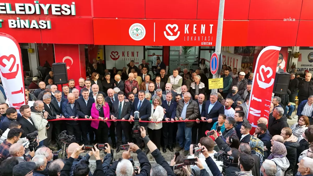 Giresun Belediye Başkanı Fuat Köse, Kent Lokantası\'nın Açılışını Gerçekleştirdi