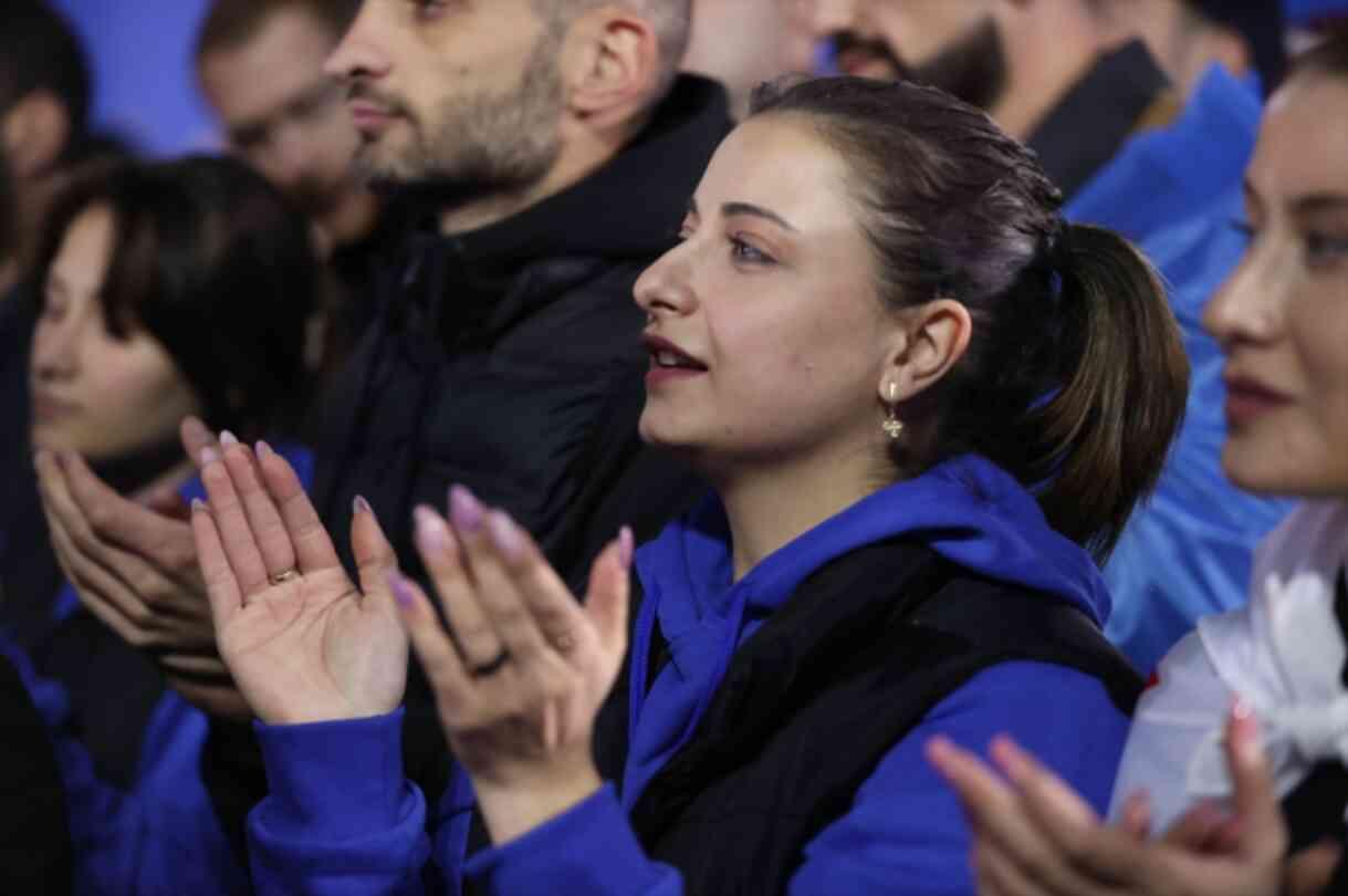 Gürcistan'da seçim krizi! Sonuçları beğenmeyen cumhurbaşkanı, halkı sokağa çağırdı