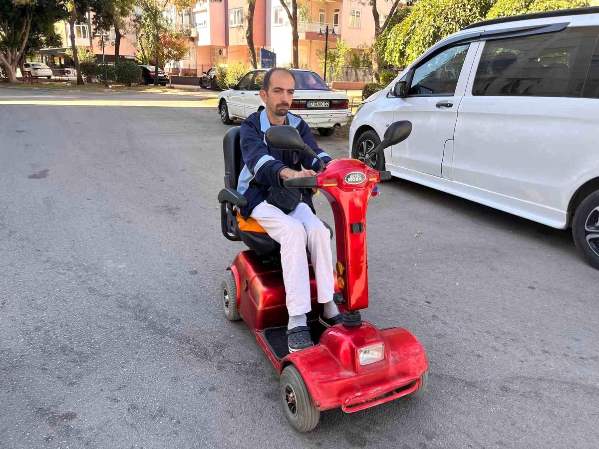 Engelli Depremzede Dolandırıldı, Muhtardan Yardım Aldı