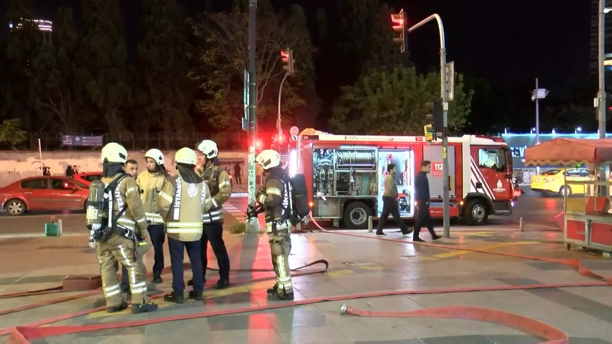 Mecidiyeköy Metro İstasyonunda Yangın