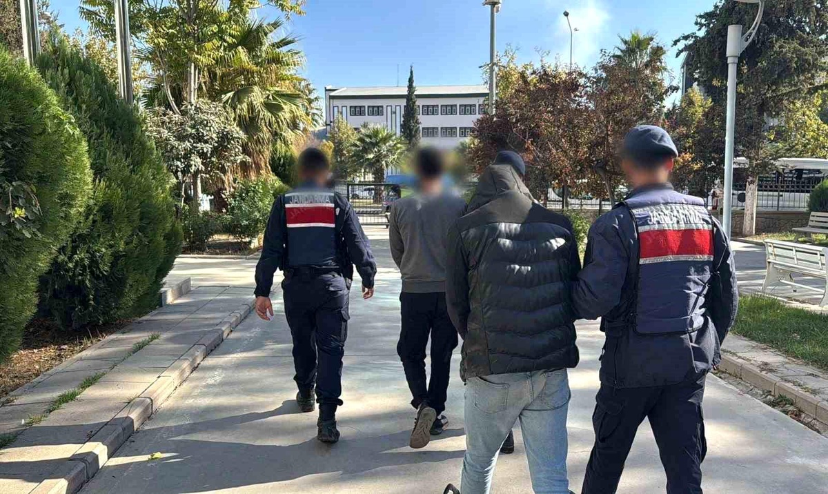 Adıyaman\'da İki Şahıs Yakalandı