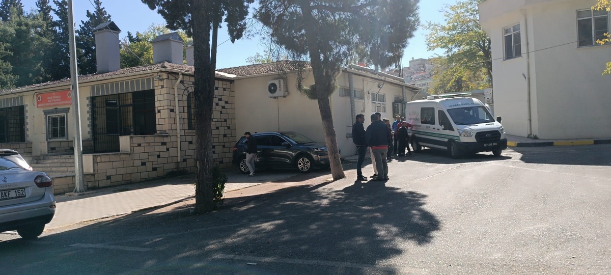 Gaziantep\'te Motosiklet Kazası: Genç Kadın Hayatını Kaybetti