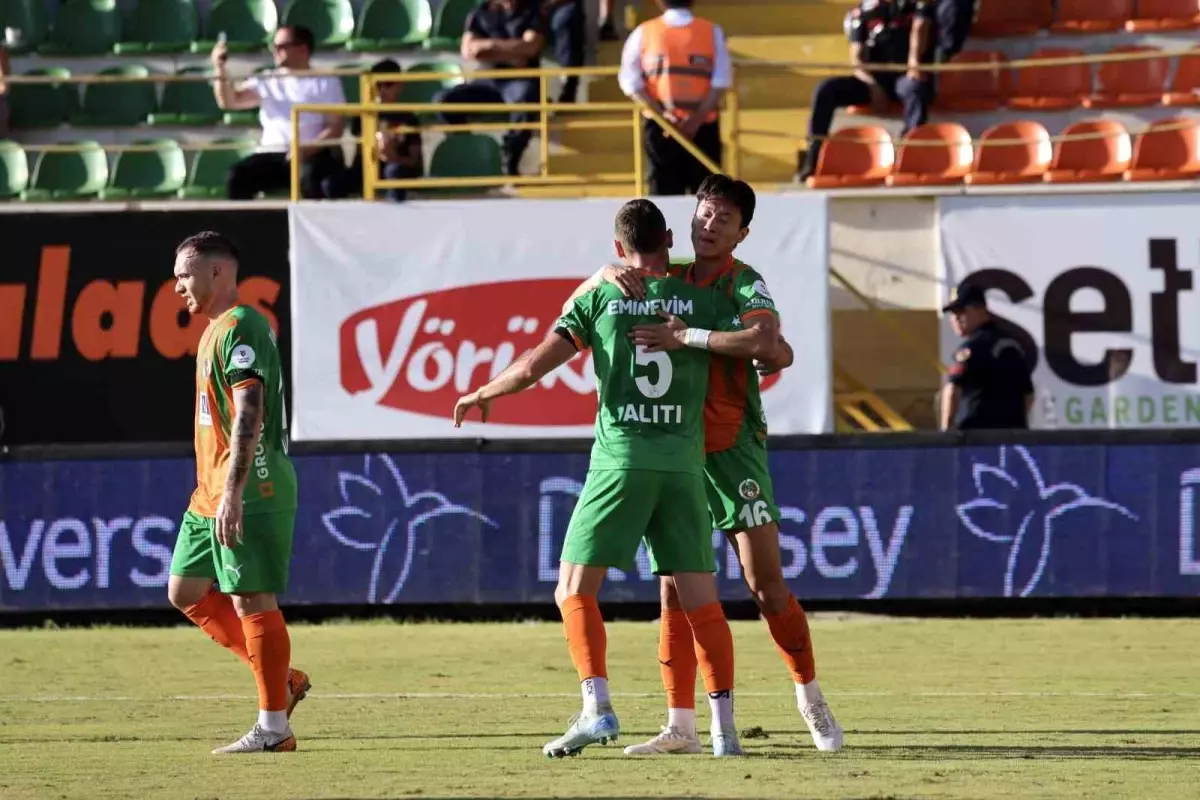 Alanyaspor 1-0 Antalyaspor İlk Yarı Sonucu