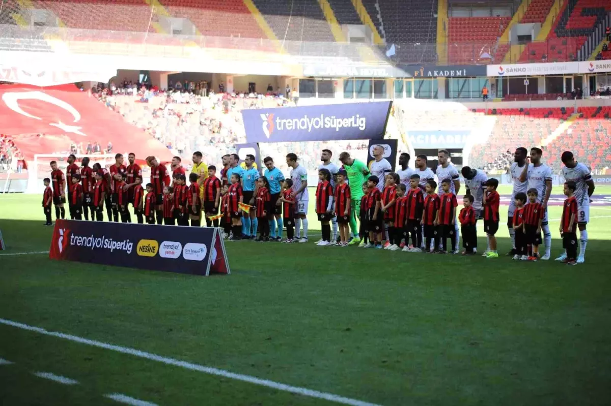 Gaziantep FK - Konyaspor Maçında İlk 25 Dakika