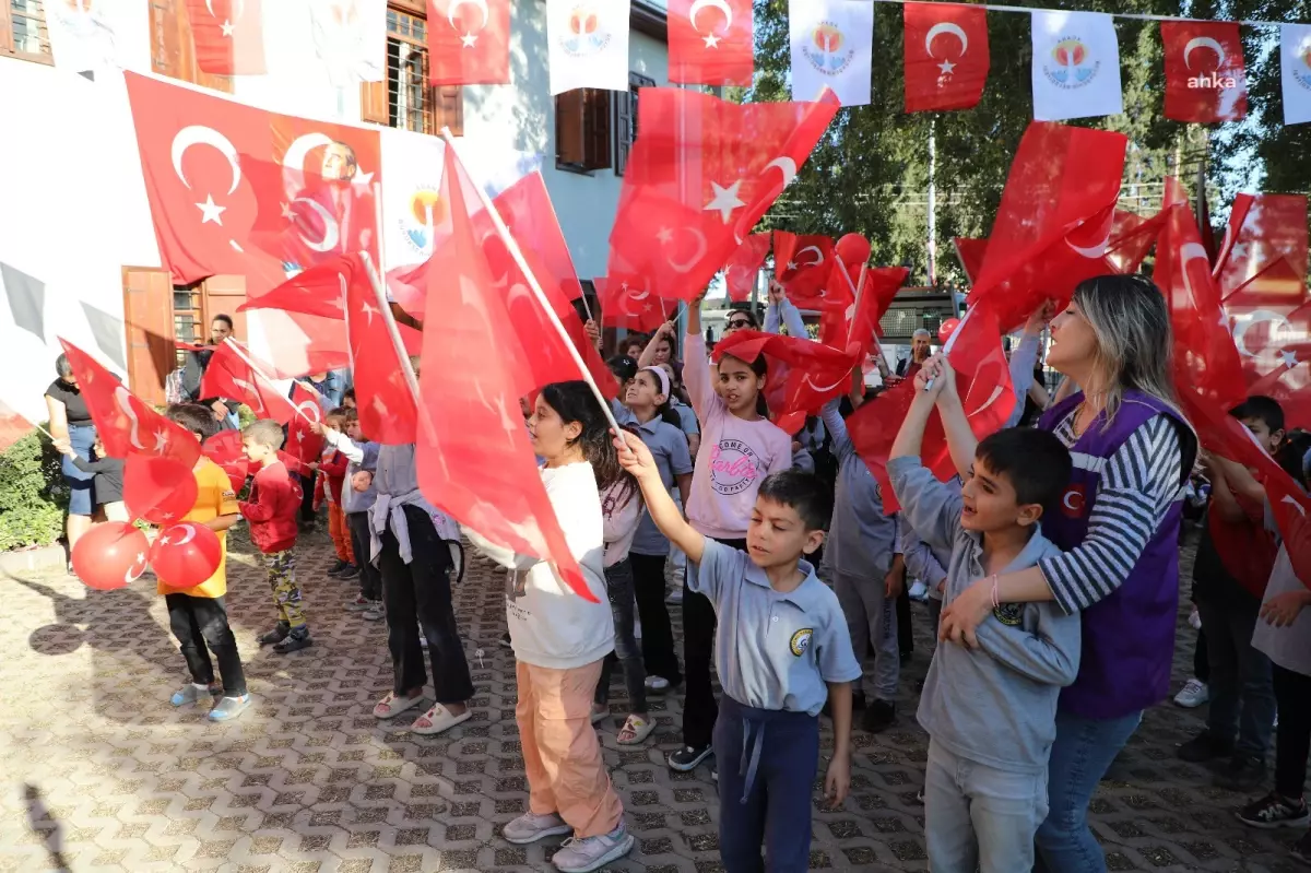 Adana\'da 29 Ekim Cumhuriyet Bayramı Çocuk Şenliği ile Kutlandı