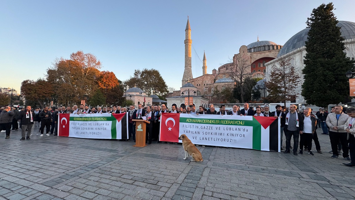 Gazze\'ye Destek İçin Namaz