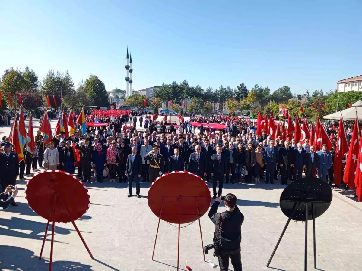 Samsun\'da Cumhuriyet\'in 101. Yılı Yürüyüşü Coşkuyla Kutlandı