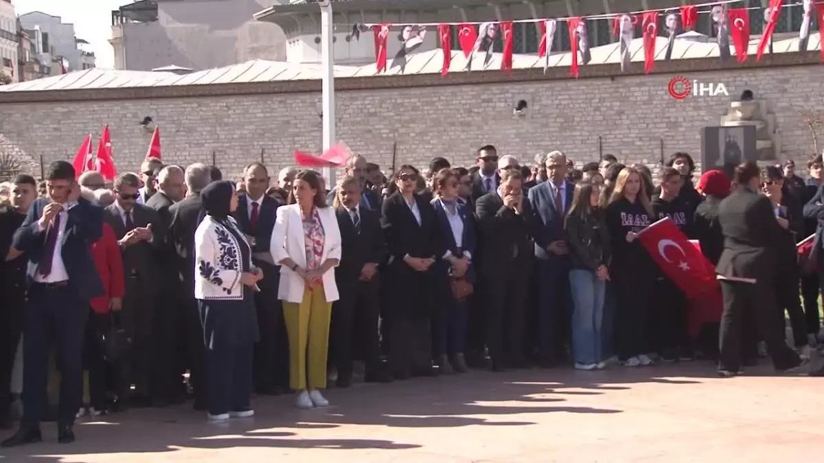 Cumhuriyet Bayramı Öncesi Taksim\'de Tören Düzenlendi