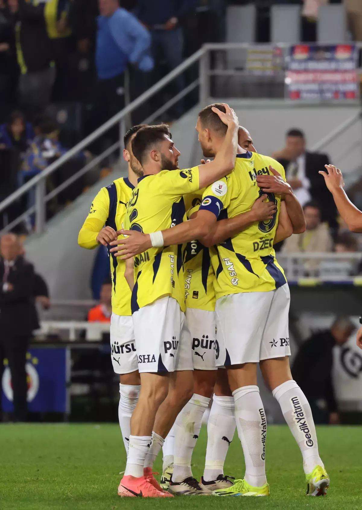 Fenerbahçe, Bodrum FK\'yı 2-0 Yendi