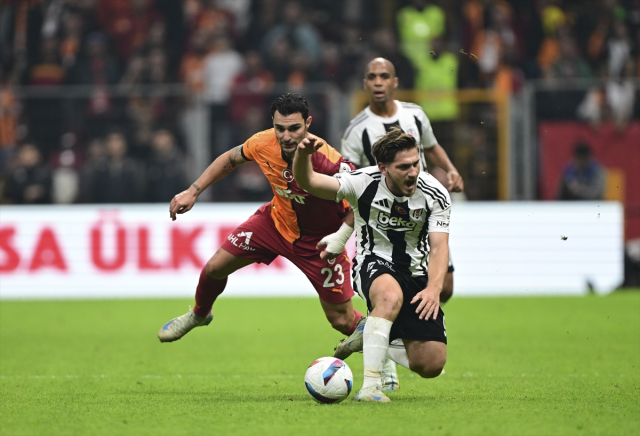 Galatasaray, ezeli rakibi Beşiktaş'ı 2-0 yendi