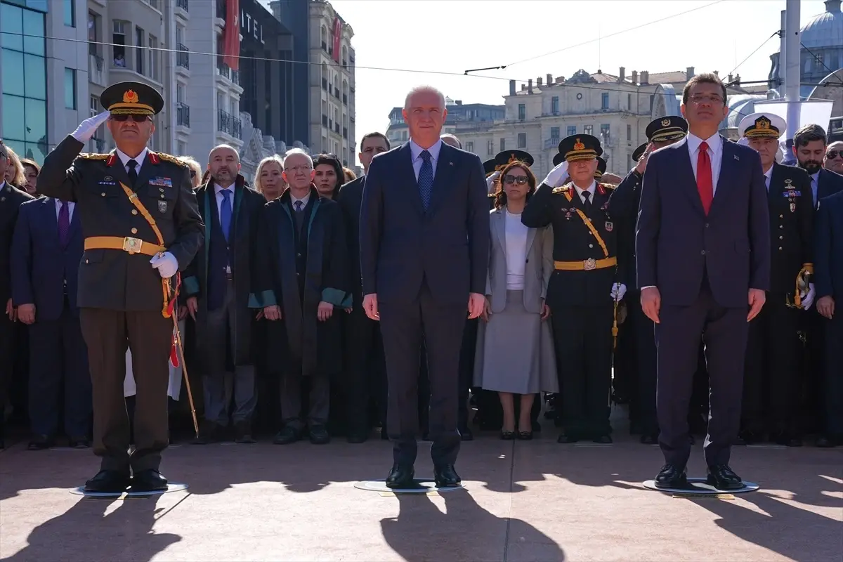 Cumhuriyet Bayramı Taksim\'de Kutlandı