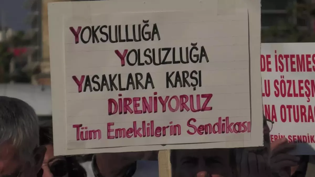 Emekliler İnsanca Yaşam İçin Yürüdü