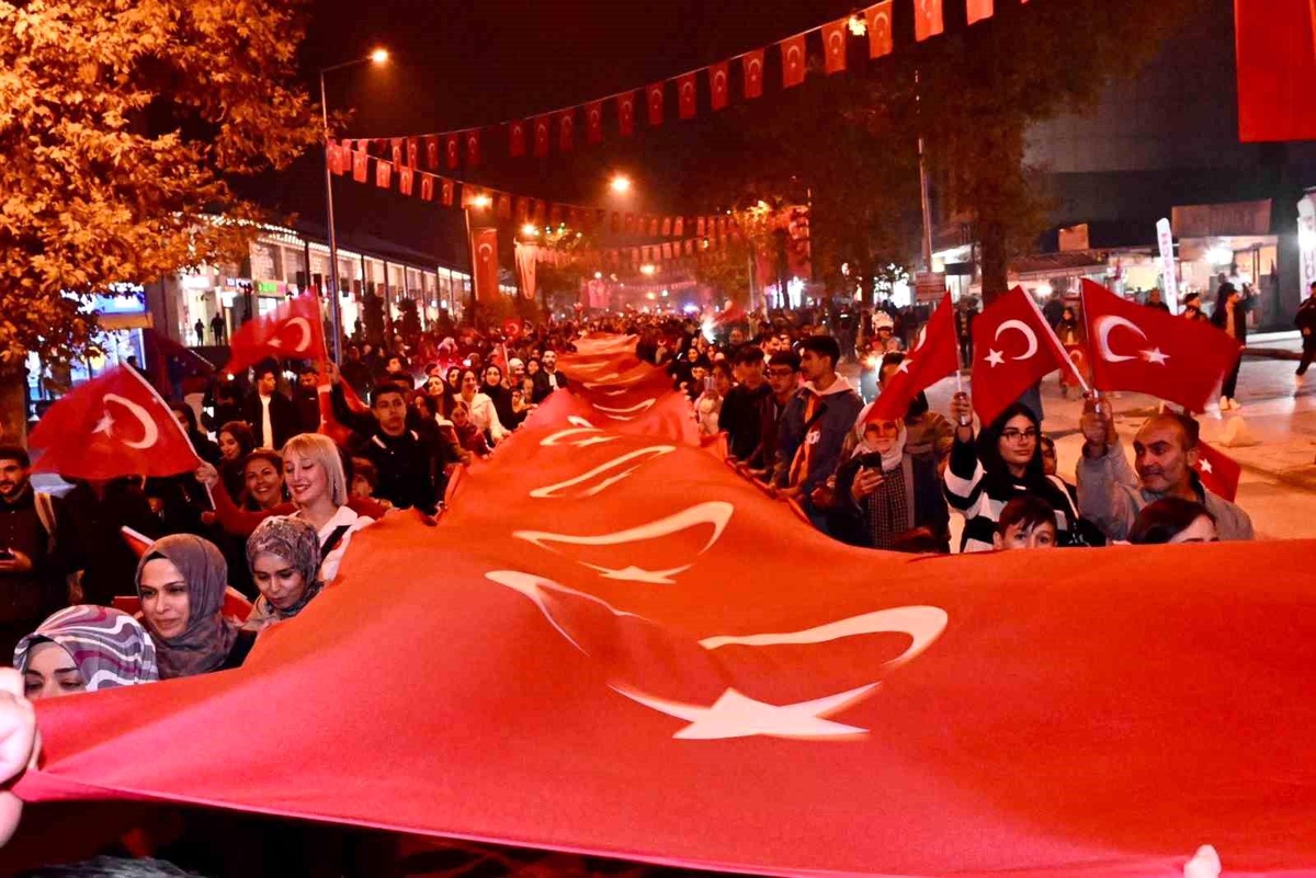 Cumhuriyetin 101. Yılı Malatya\'da Coşkuyla Kutlandı