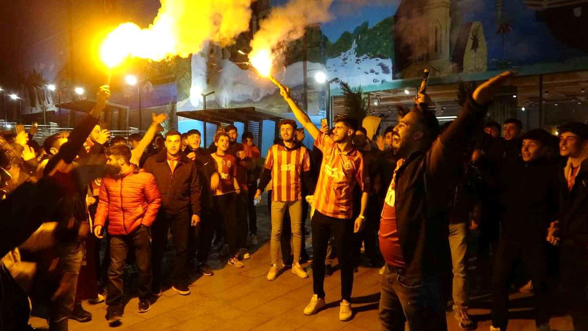 Galatasaray Derbi Zaferi, Van\'da Coşkuyla Kutlandı