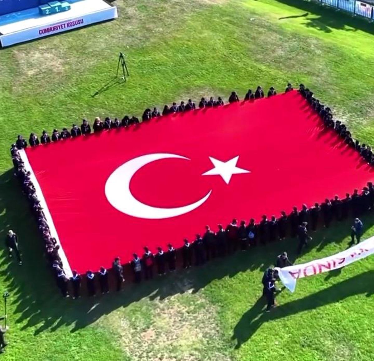 Kocaeli Cumhuriyet Koşusu\'nda 7\'den 70\'e Binyüzlerce Katılımcı