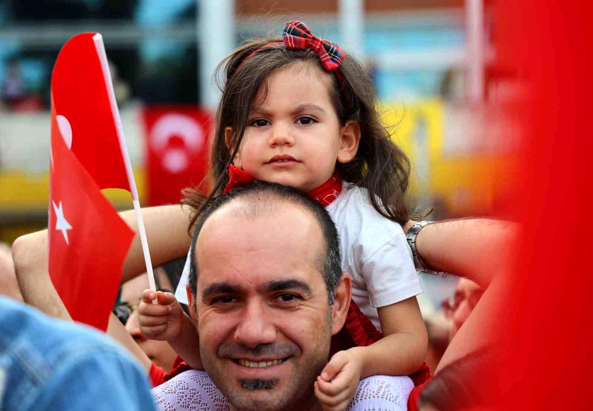 Adana\'da Cumhuriyet\'in 101. yılı coşkuyla kutlandı