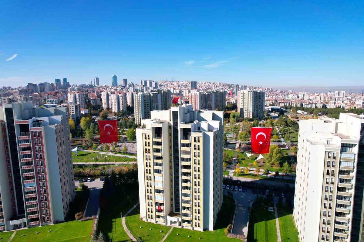 Ankara Kırmızı Beyaza Büründü