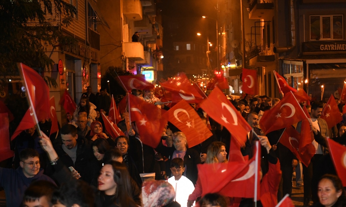 Çanakkale, Bilecik ve Kütahya\'da fener alayı düzenlendi