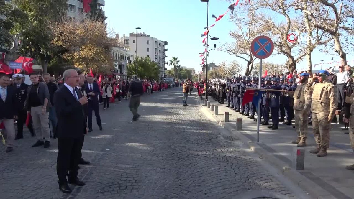 Çanakkale\'de 29 Ekim coşkuyla kutlandı