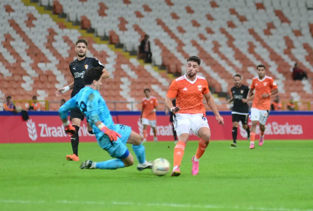 Adanaspor, Çorluspor 1947\'ye 2-1 Yenildi