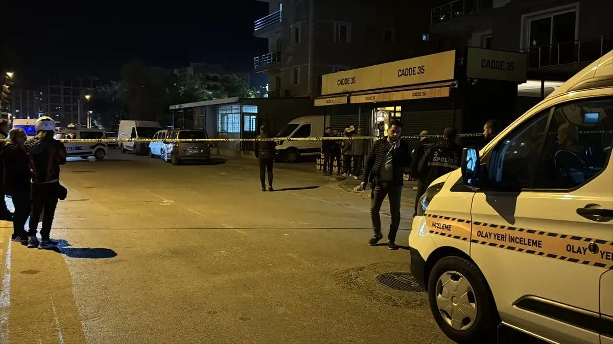 İzmir\'de Silahlı Kavga: Polis Memuru Hayatını Kaybetti