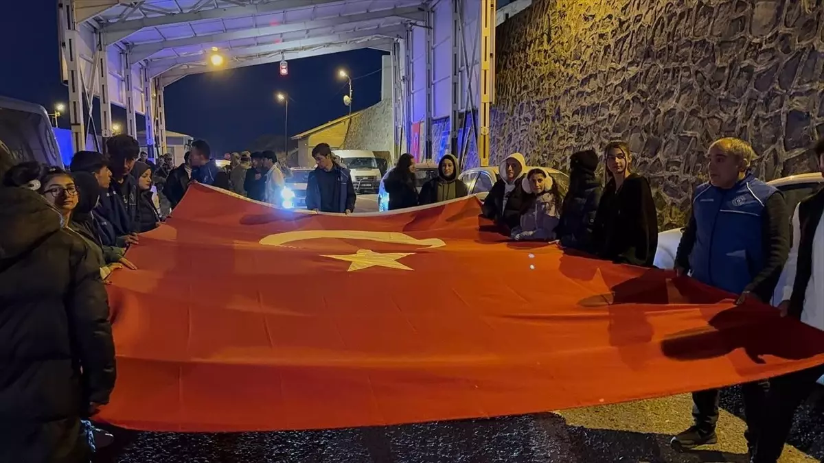Kars ve Ağrı\'da fener alayı düzenlendi