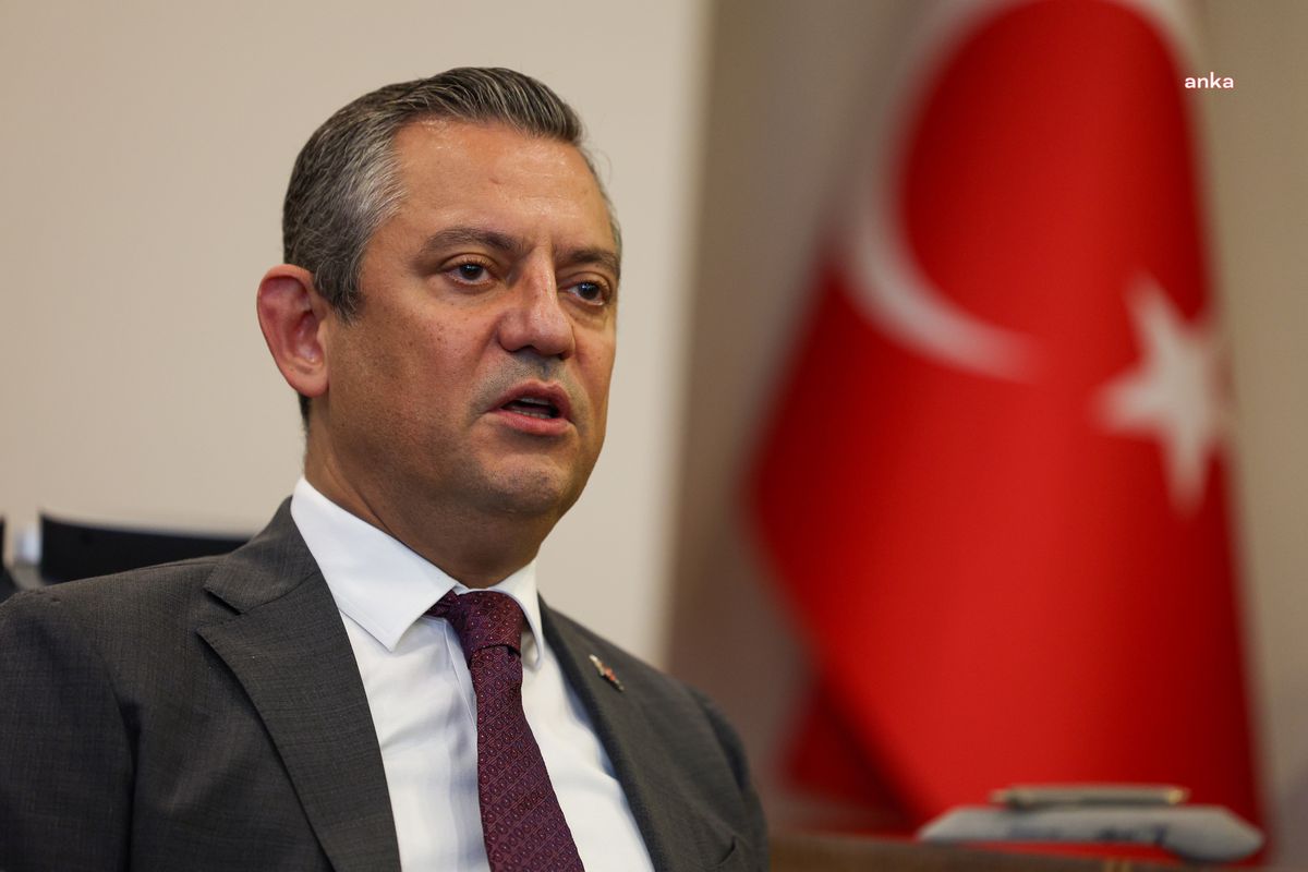 Özgür Özel\'den Cumhuriyet Bayramı Kutlaması