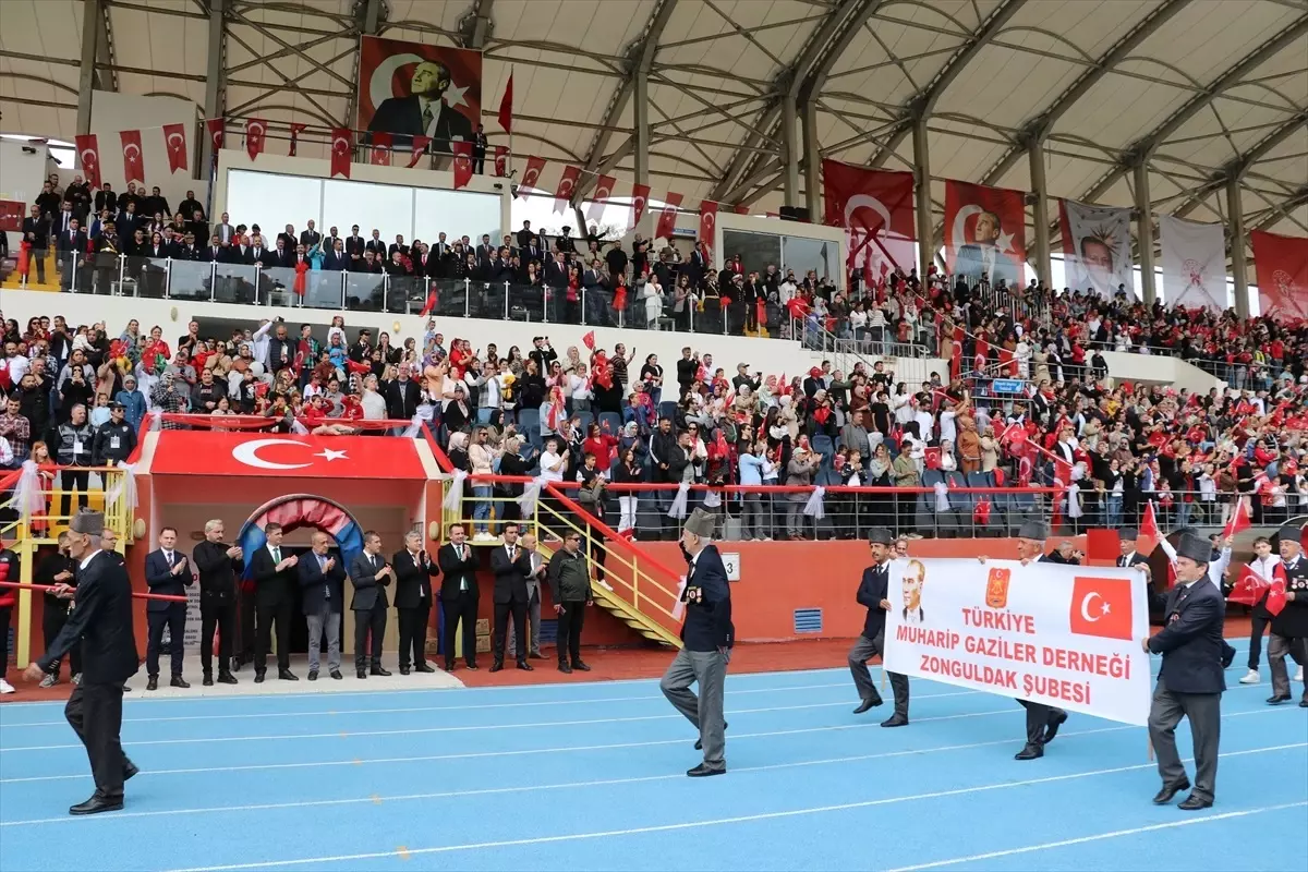 Sakarya ve çevre illerde Cumhuriyet\'in 101. yıl dönümü kutlandı