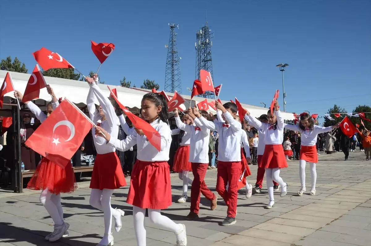 Kars\'ta Cumhuriyet Bayramı Coşkuyla Kutlandı