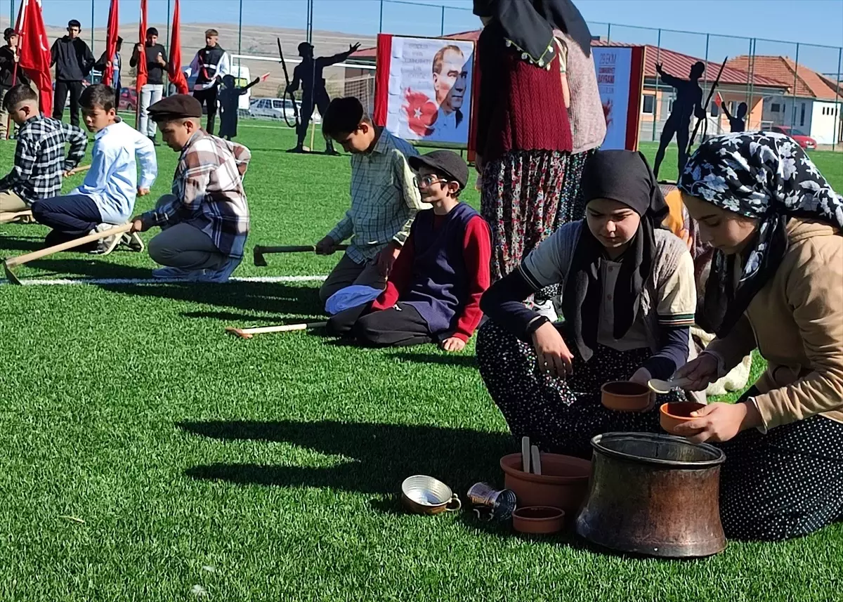 Cumhuriyet Bayramı Törenleri Kayseri\'de Kutlandı