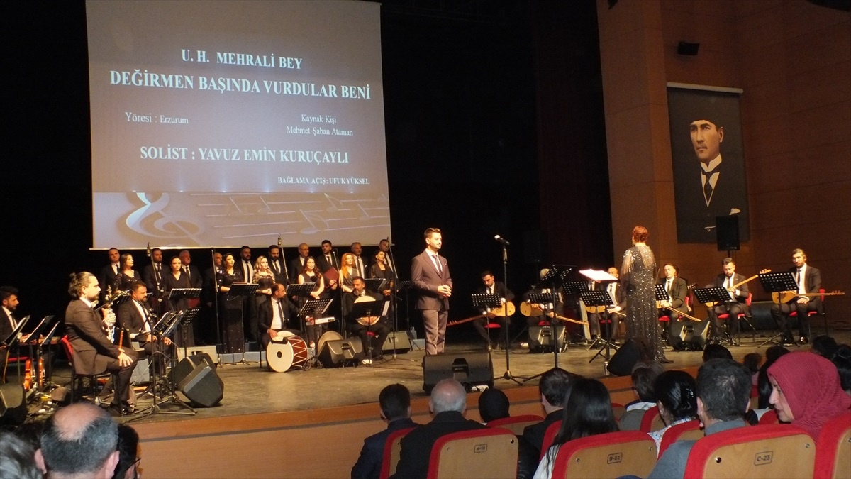 Sivas\'ta Cumhuriyet Coşkusu Konserle Kutlandı