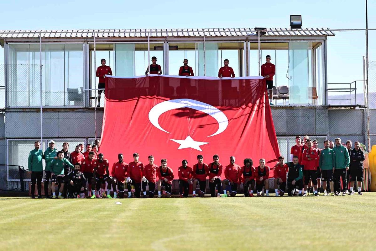 Sivasspor\'dan Bayram Kutlaması