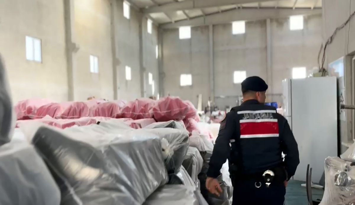 Tekirdağ\'da 12 Milyon TL Değerinde Sahte Temizlik Ürünleri Ele Geçirildi